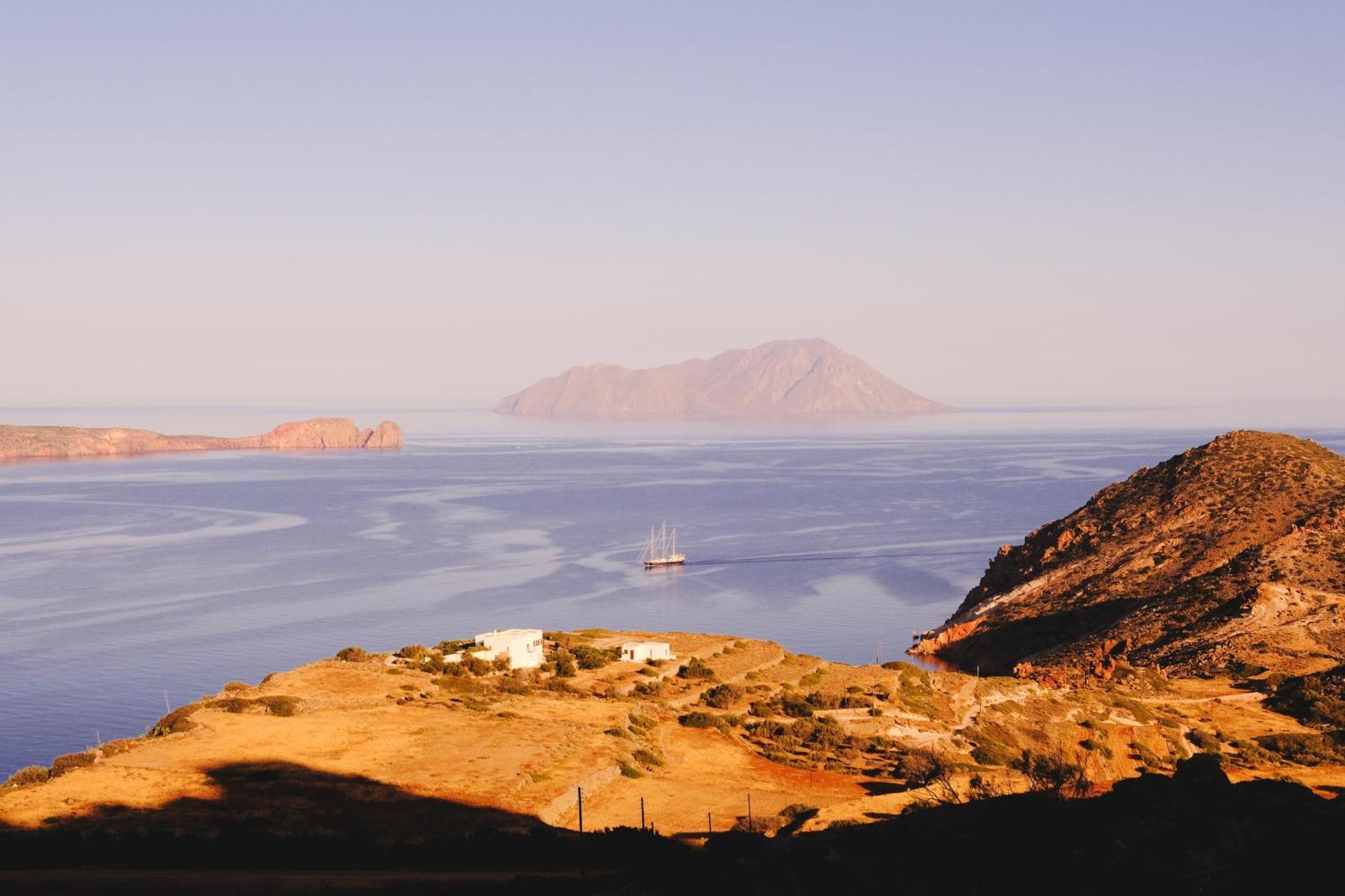 Odyssey Rock Milos Sunset Suites Plaka  外观 照片