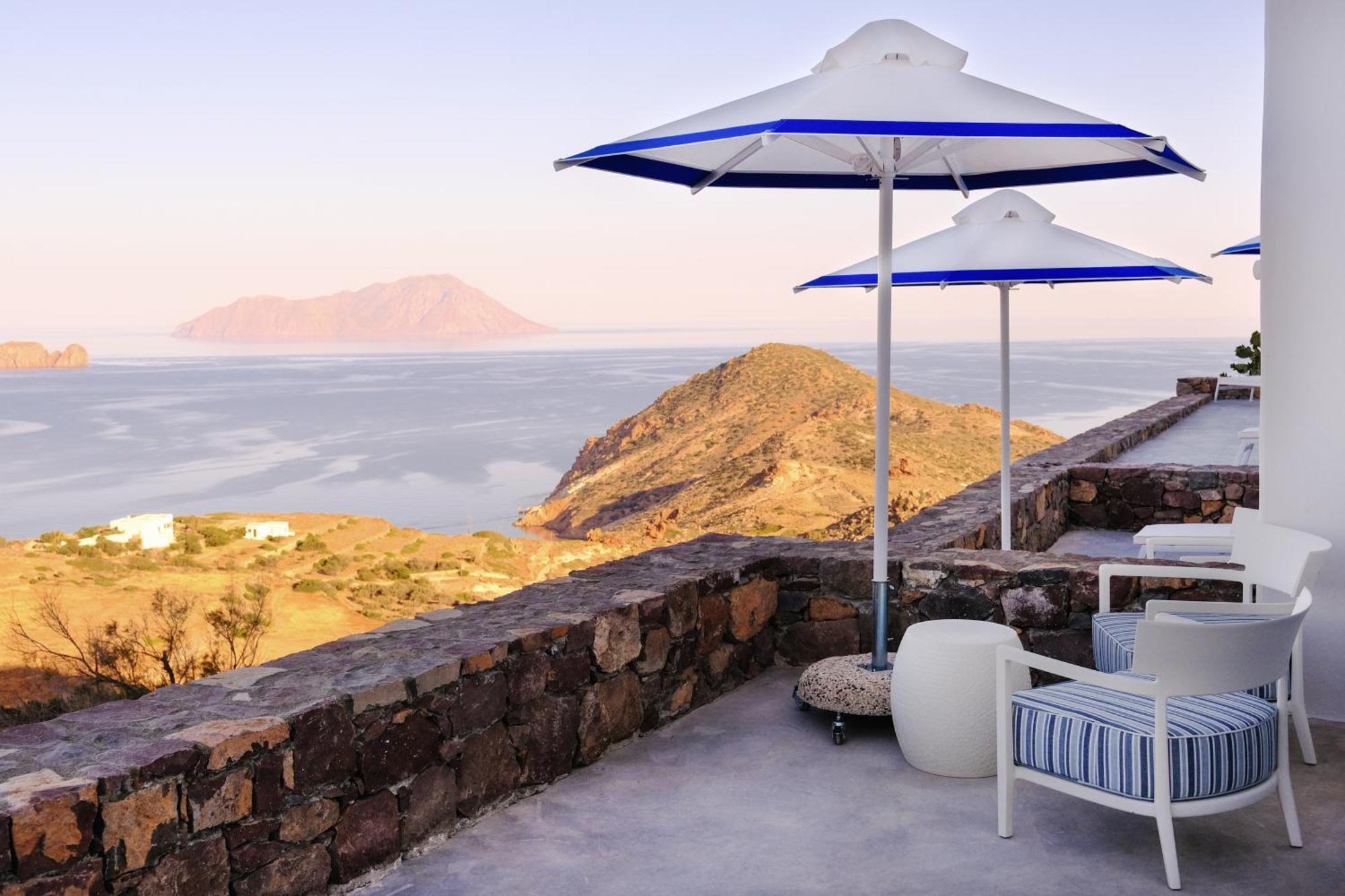 Odyssey Rock Milos Sunset Suites Plaka  外观 照片