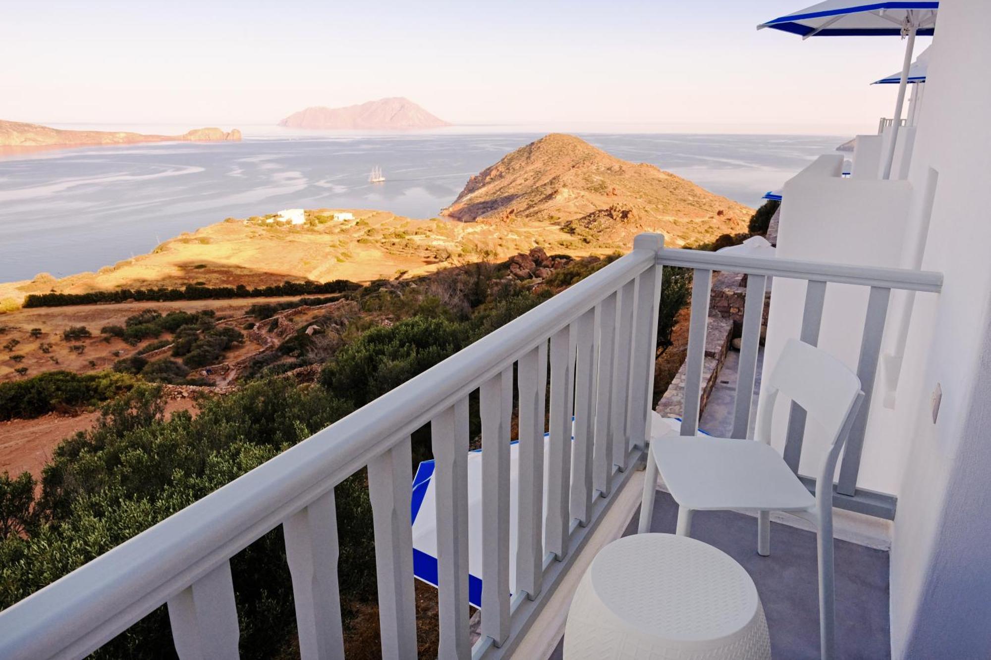 Odyssey Rock Milos Sunset Suites Plaka  外观 照片