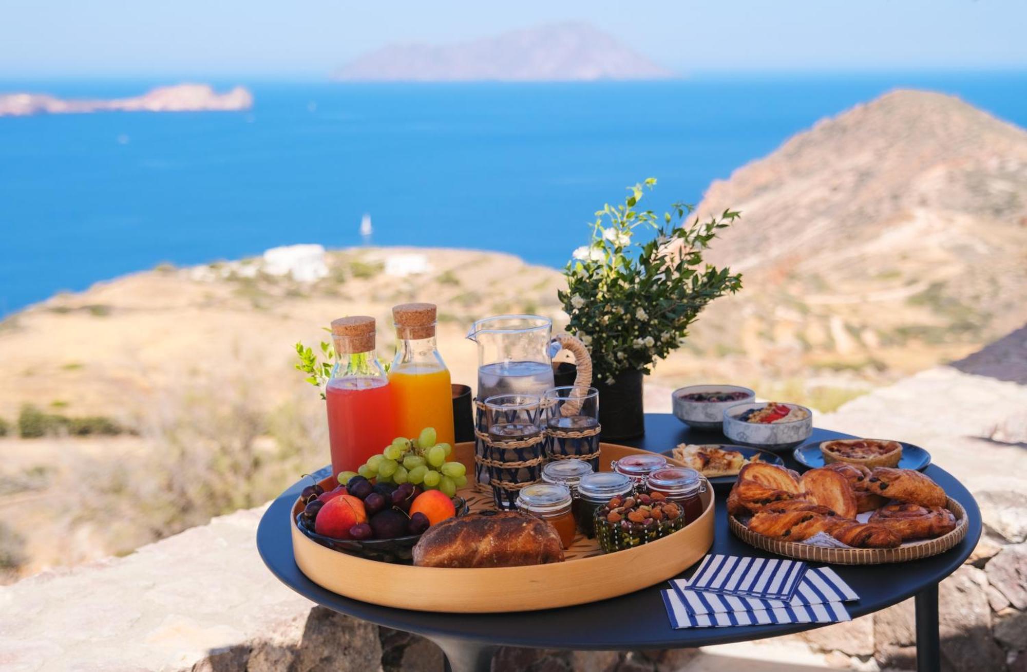 Odyssey Rock Milos Sunset Suites Plaka  外观 照片